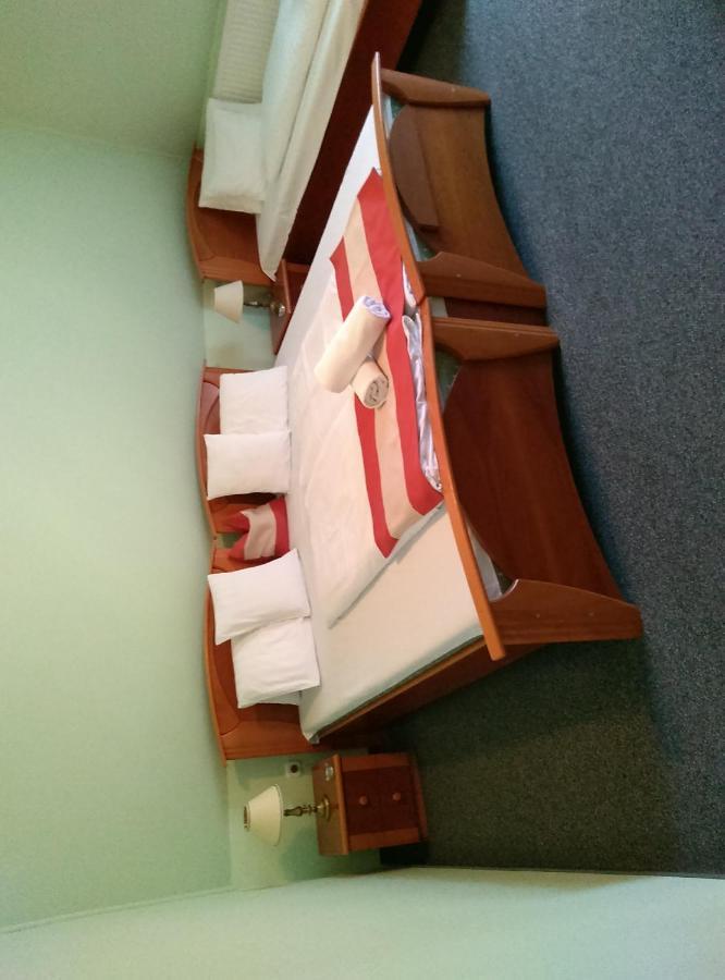 Gosztola Gyoengye-Az Erdo Szallodaja Bagian luar foto