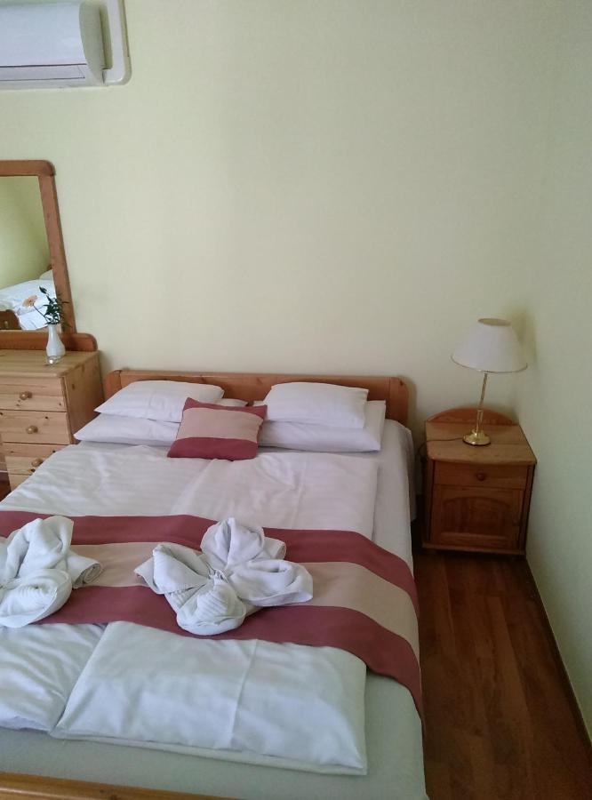 Gosztola Gyoengye-Az Erdo Szallodaja Bagian luar foto