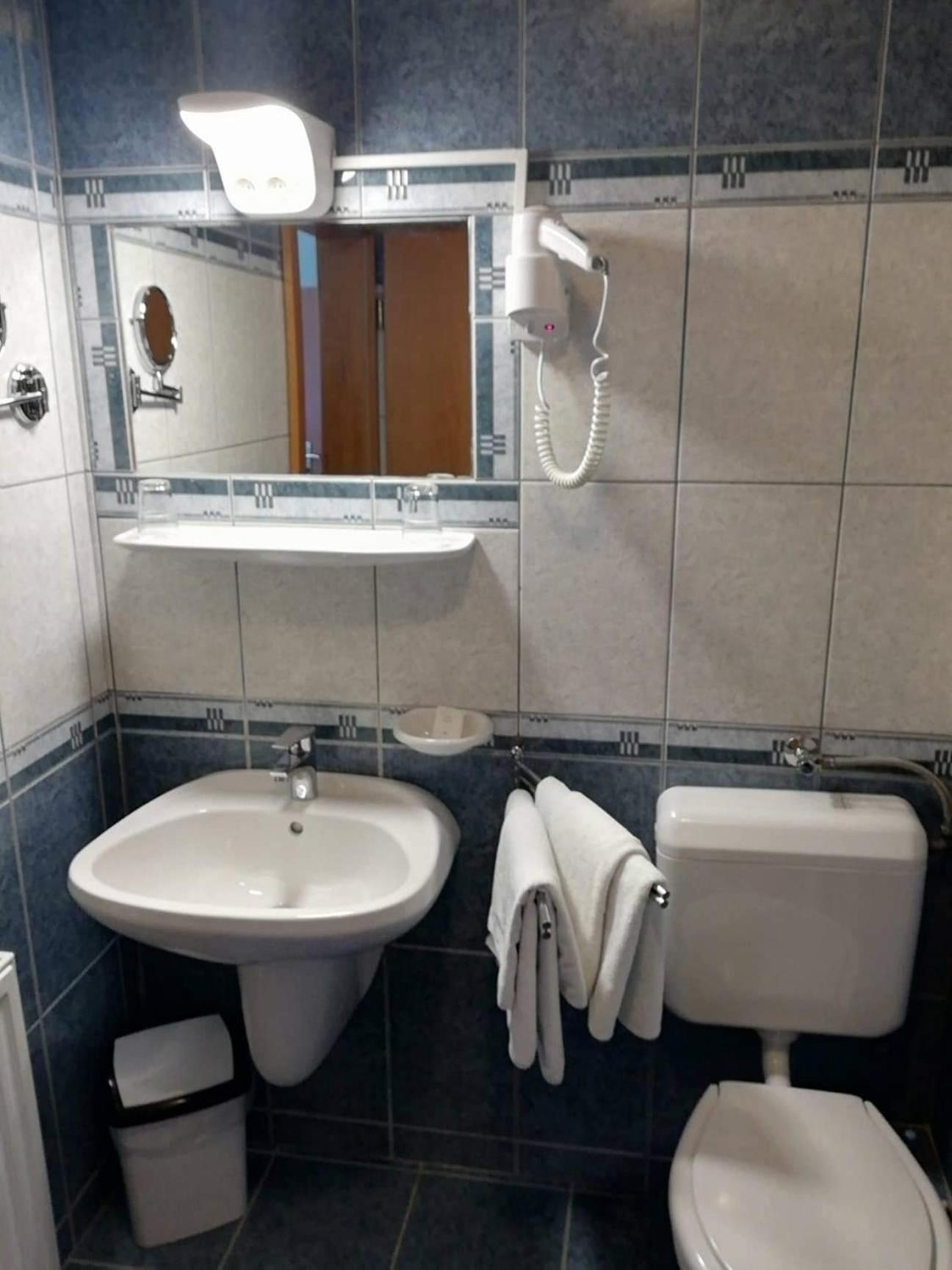Gosztola Gyoengye-Az Erdo Szallodaja Bagian luar foto
